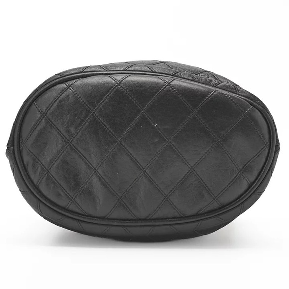 Authentic CHANEL wild stitch black bucket bag with removable pouch CC charm - Picture 7 of 11